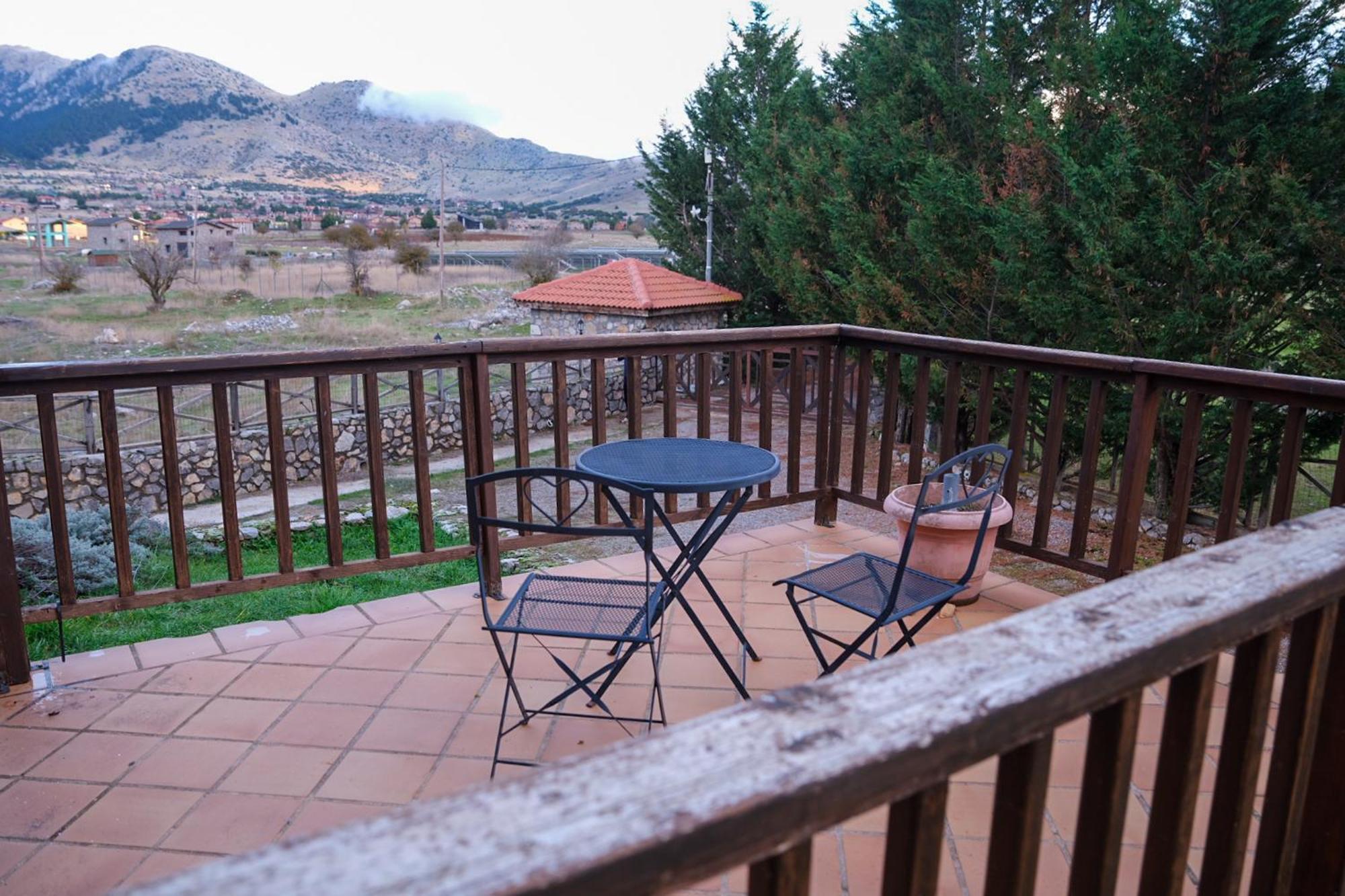 Mont Valley Boutique Chalets Arachova Exterior foto